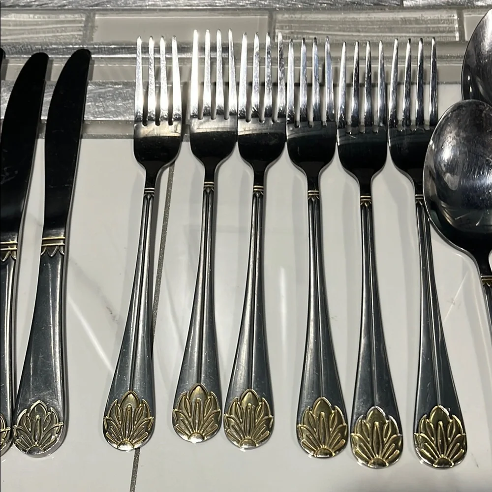 Silverware Trendyware Elegant Silver and Gold Flatware‎ Set 19 stainless steel